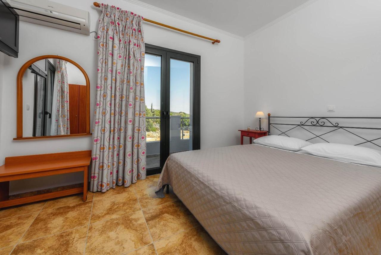 Alonaki Apartments Agios Leon Екстериор снимка